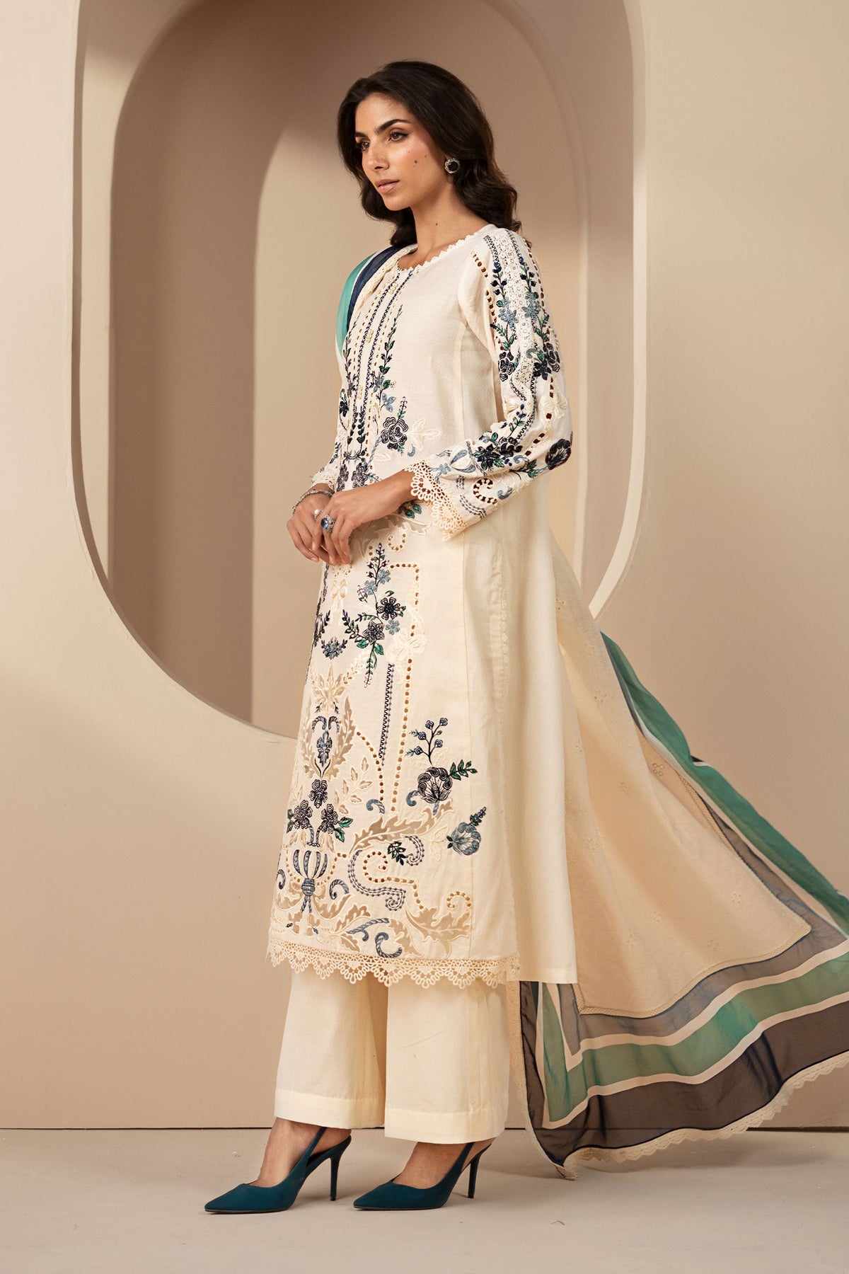 Maria-B 3 Piece Embroidered Dhanak Suit
DS-2609-B-