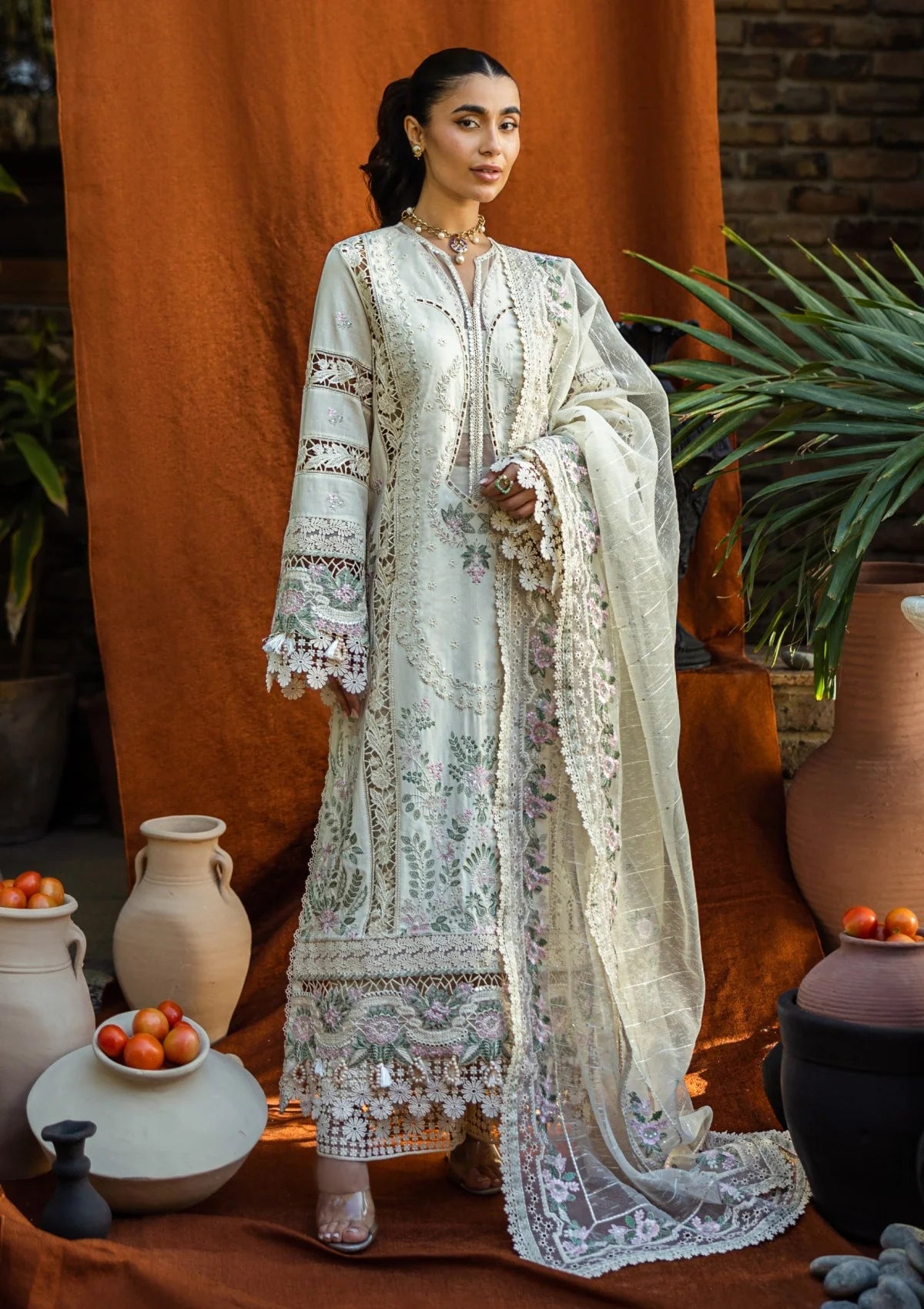 Akbar Aslam Dhanak Chikan kari Embroidered 3 Piece Unstitched