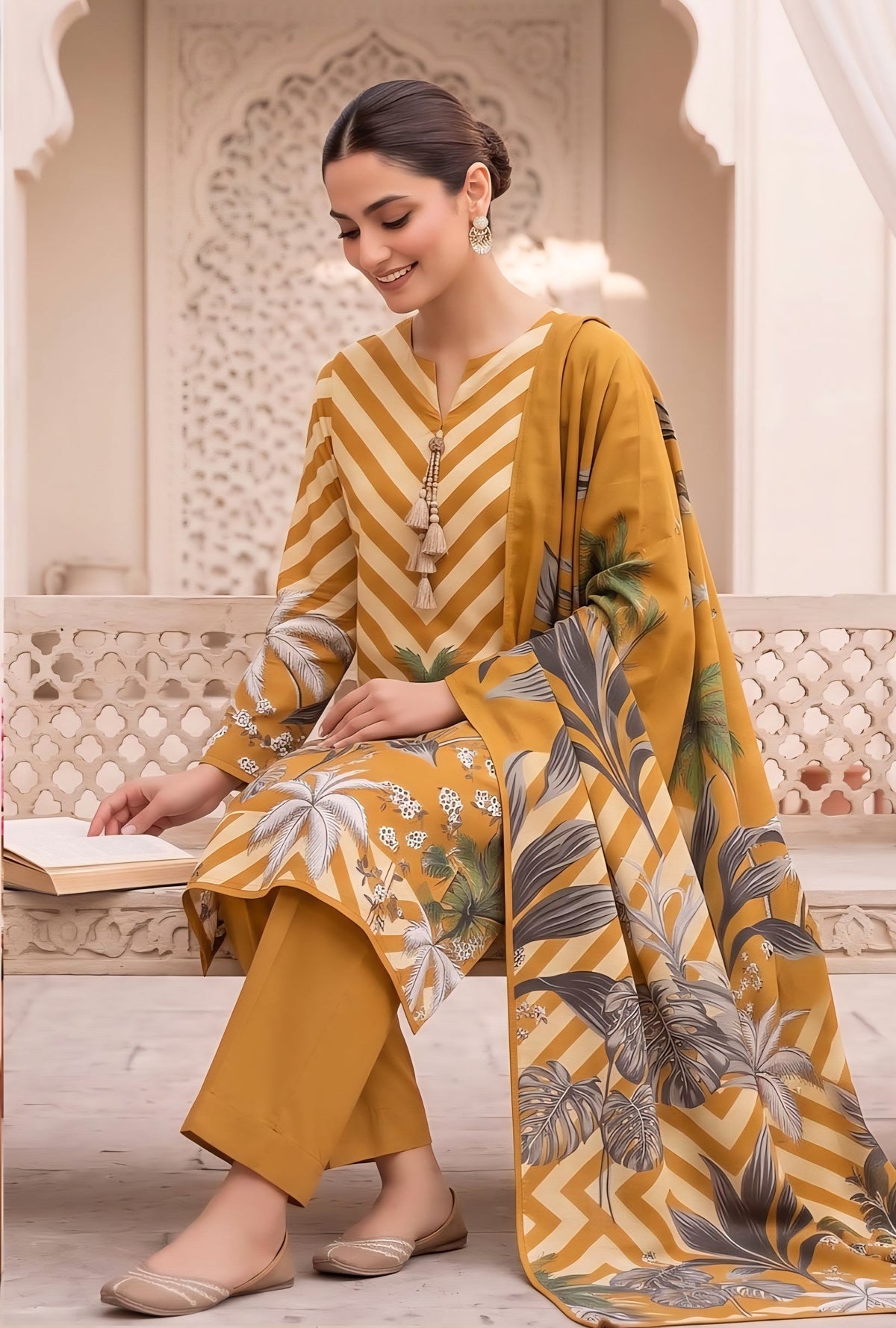 Rukh-e-Zeba Digital Khaddar Bold Print DZN-006