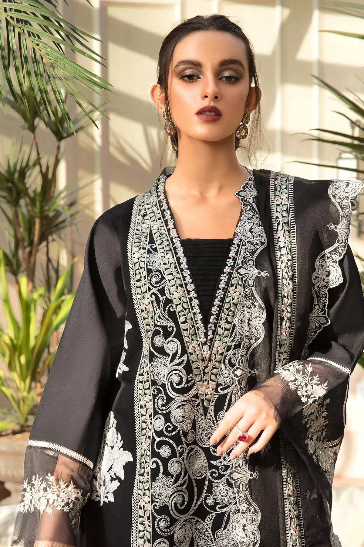 Rubab ZF-S-054 - Luxury Dhanak 3PC Chikenkari Heavy Embroidered Suit |
