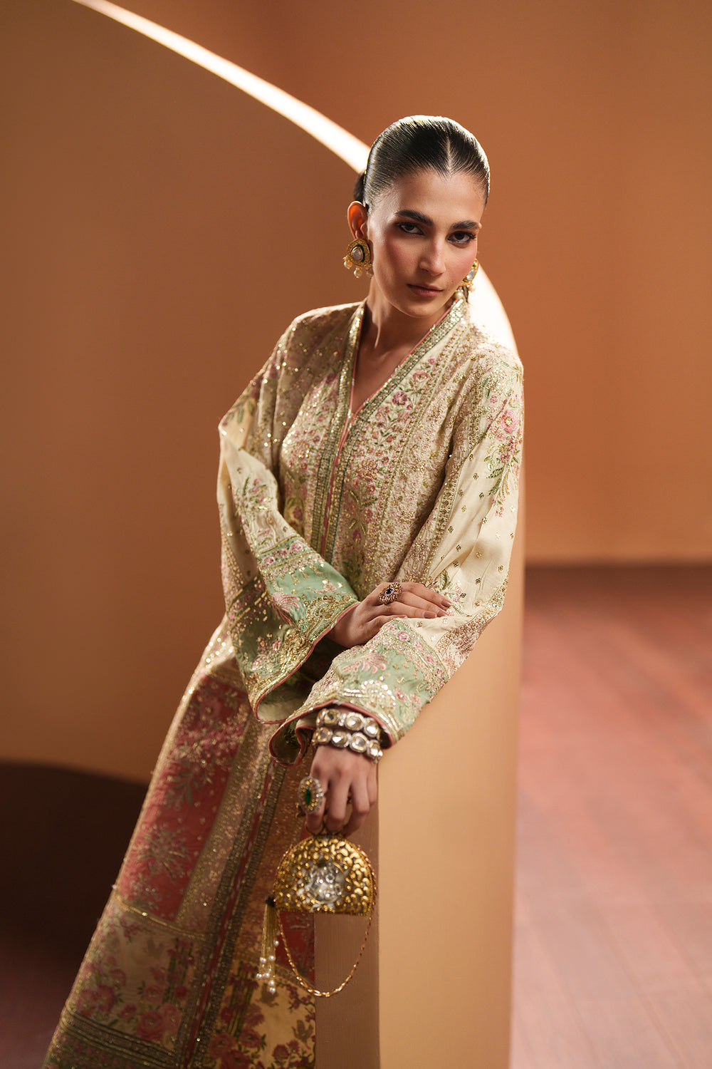 Luxury Floral Embroidered Kaftan – Pure Viscose Raw Silk