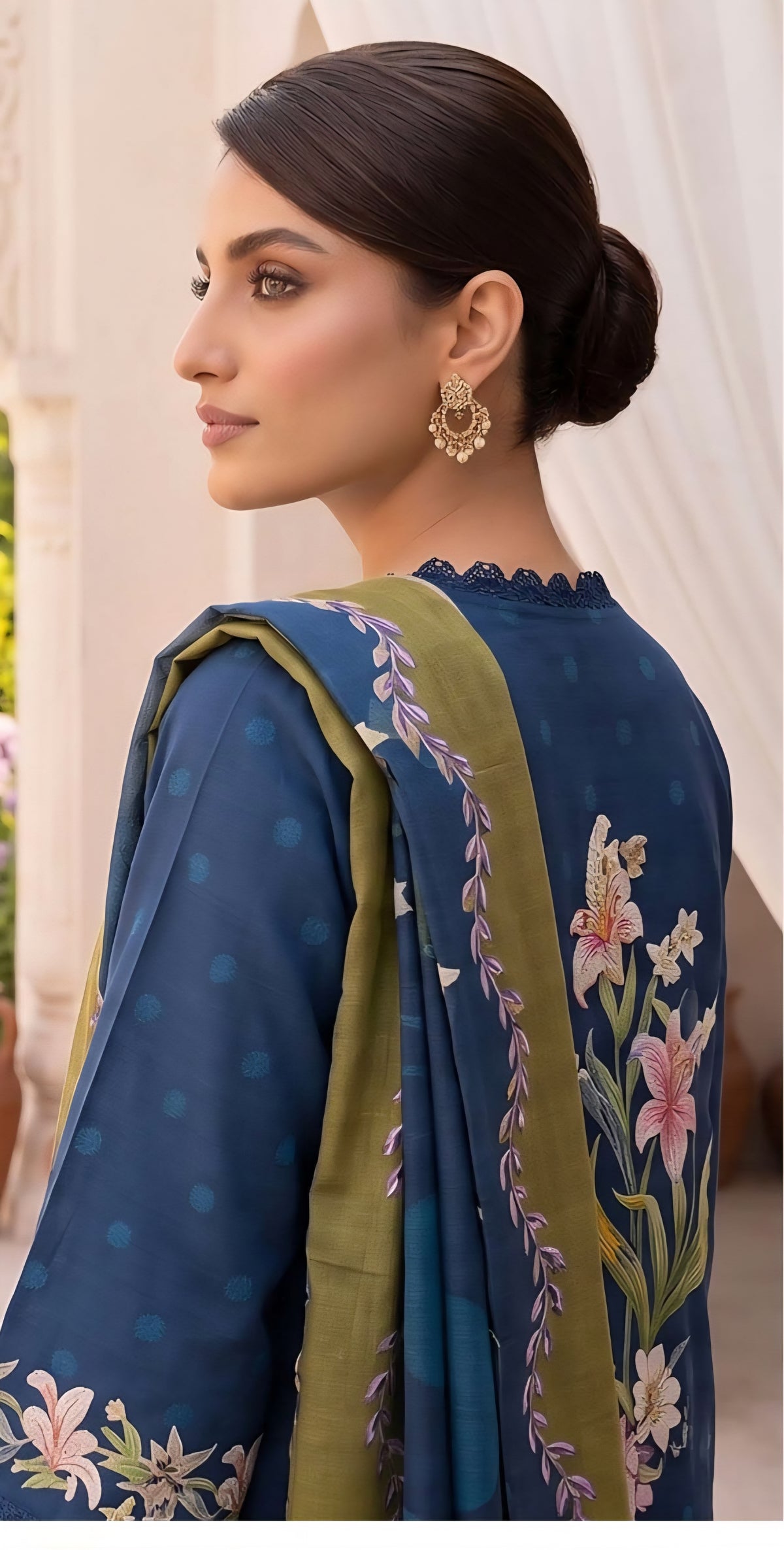 Rukh-e-Zeba Digital Khaddar Bold Print DZN-008